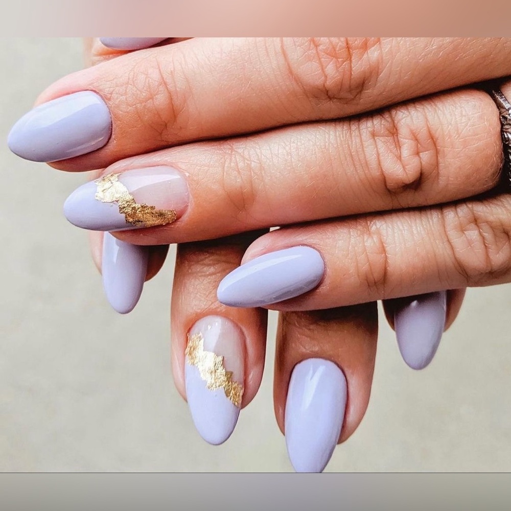 Kiss Gel Fantasy Lavender Nails + 2 Gold Gel Polish + Gold Flakes & Rhinestones